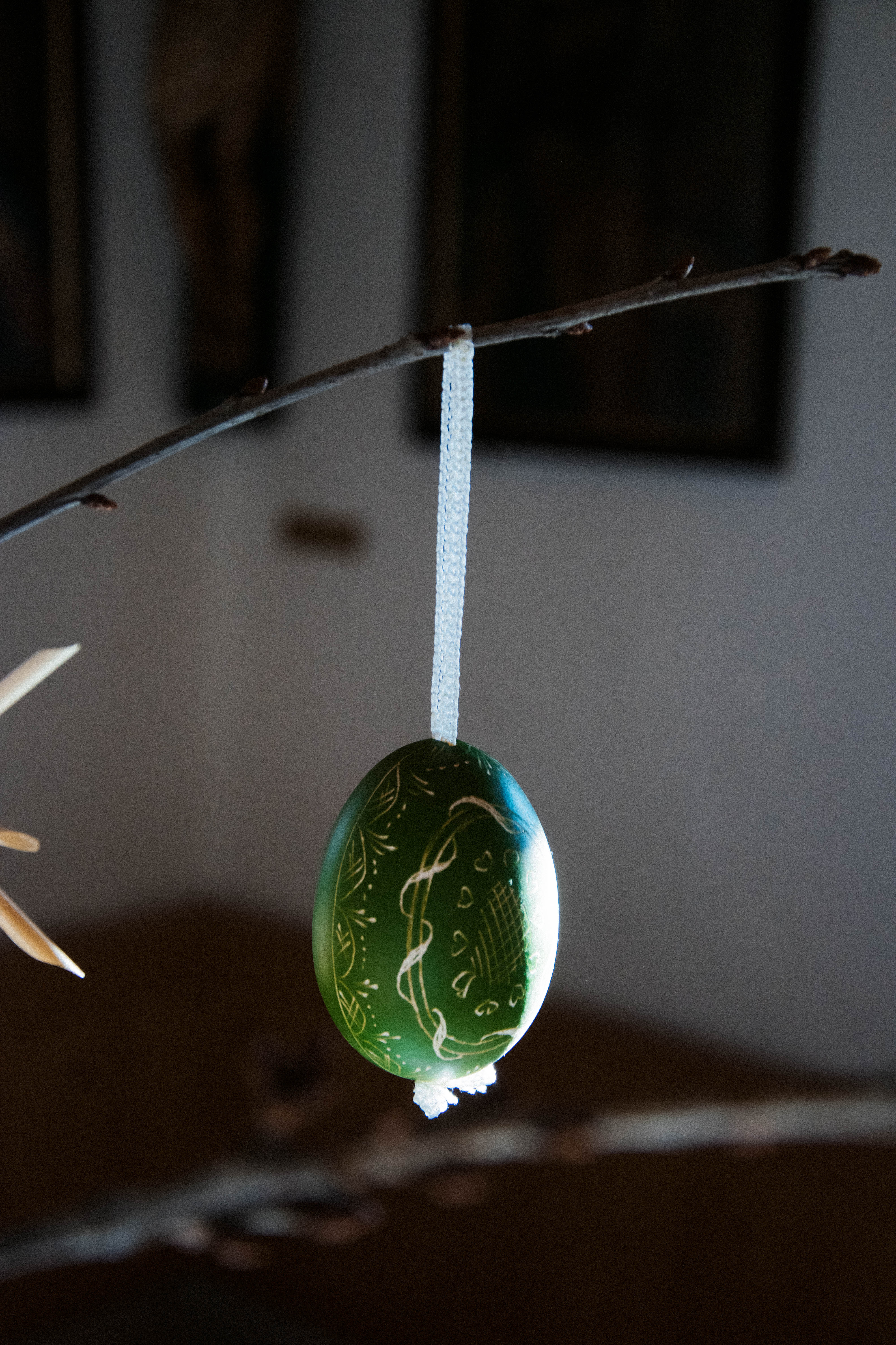 Osterei gefärbt, graviert